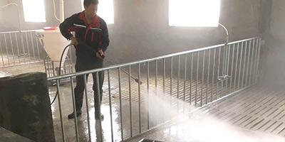 畜牧养殖场猪舍适用什么高压清洗方式最好？